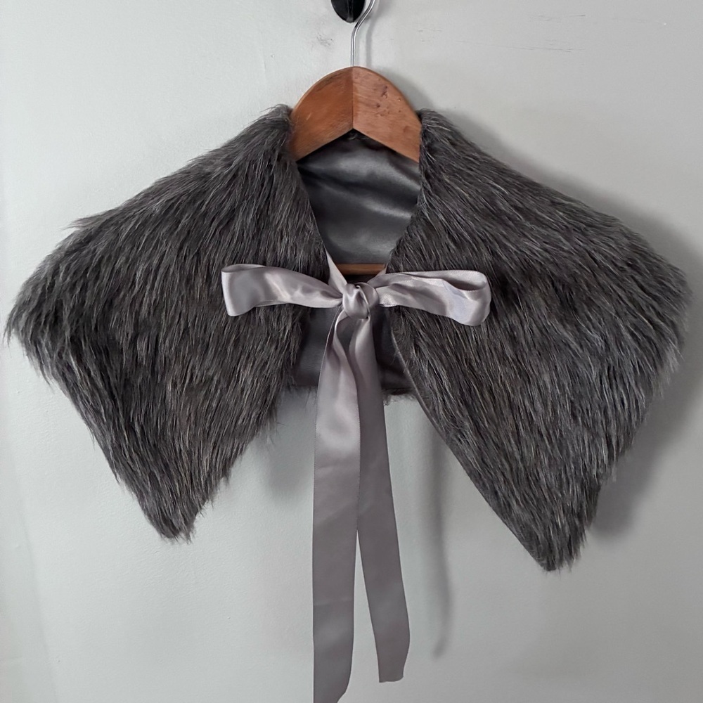 Gray Faux Fur Girls Shawl with Satin Ribbon Fits a XSmall Toddler